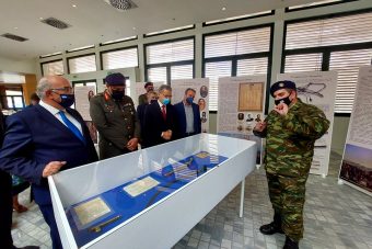 Δήμος Κοζάνης: Άνοιξε τις πύλες της η έκθεση κειμηλίων του Πολεμικού Μουσείου στο χώρο της Κοβενταρείου Δημοτικής Βιβλιοθήκης
